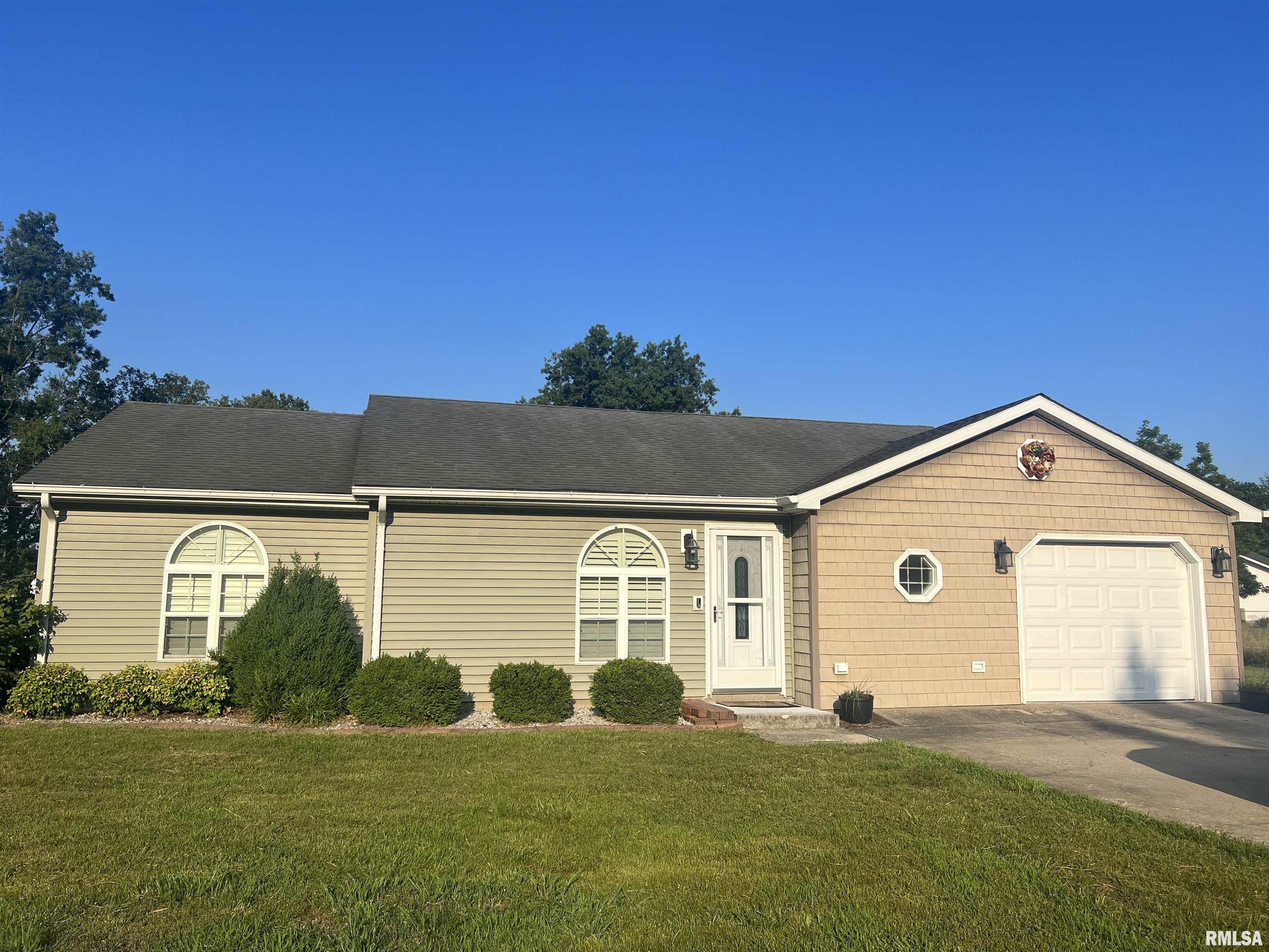 3128 Weaver Road Herrin, IL 62948 - Photo 1 of 15 Gallery Image 1