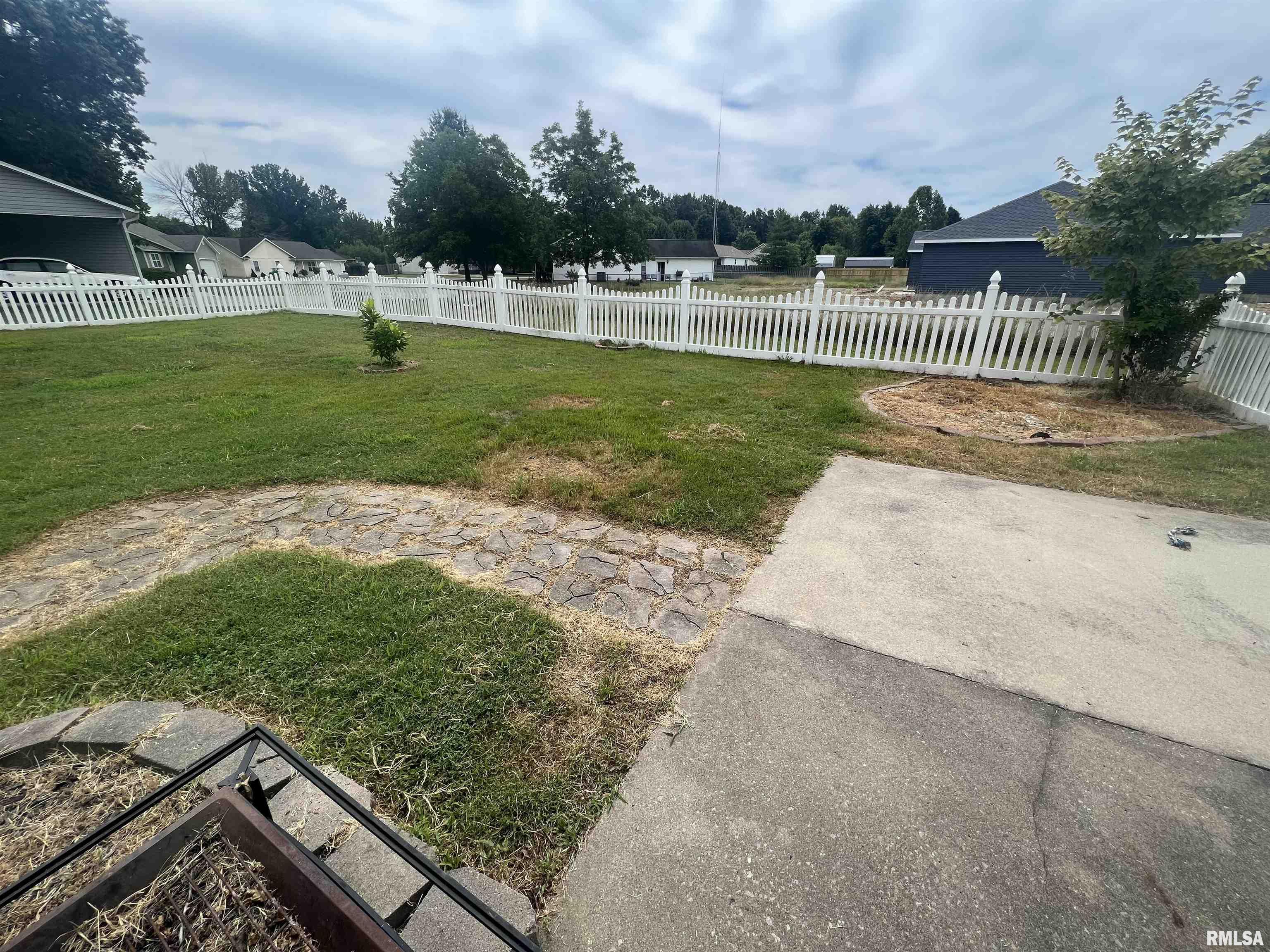 3128 Weaver Road Herrin, IL 62948 - Photo 14 of 15 Gallery Image 14
