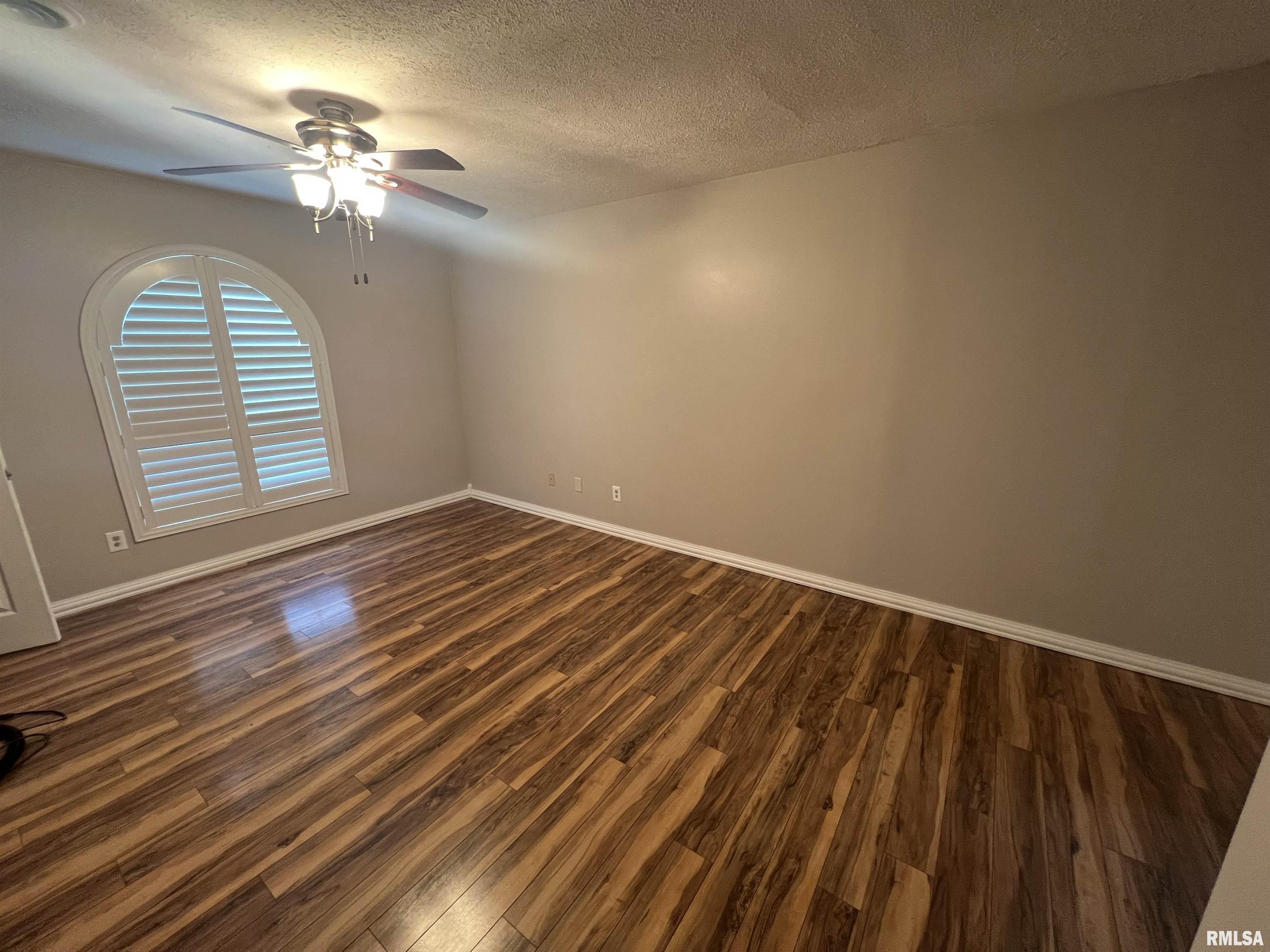3128 Weaver Road Herrin, IL 62948 - Photo 6 of 15 Gallery Image 6