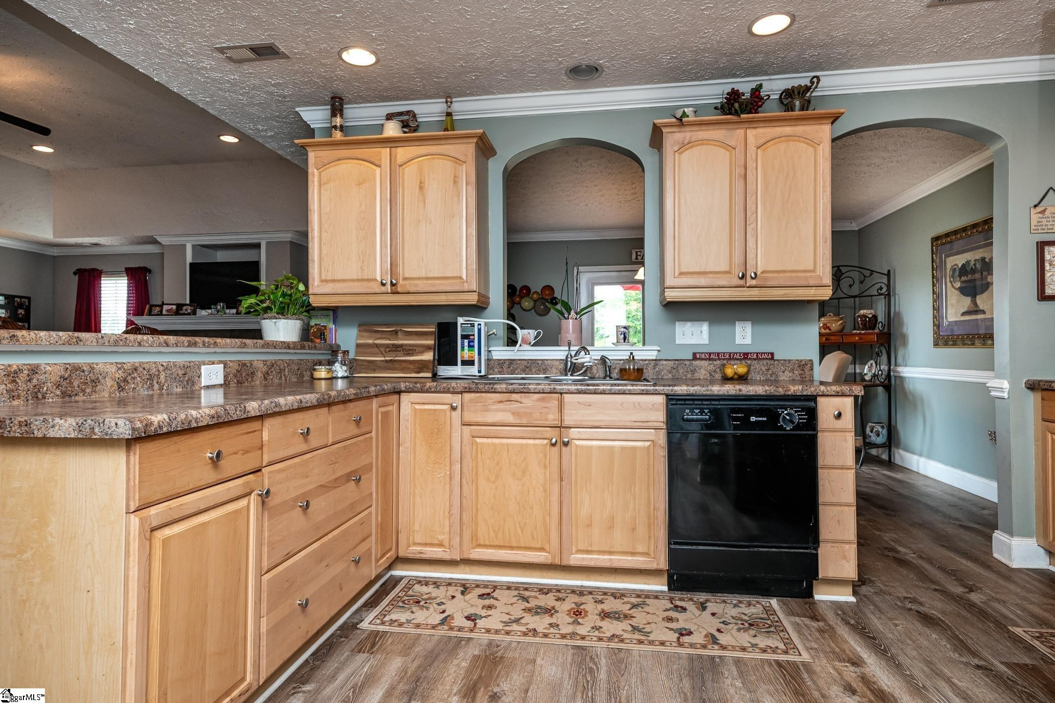 242 Gibbs Road Wellford, SC 29385 - Photo 10 of 31 Gallery Image 10