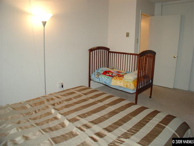 127 Smithridge Reno, NV 89502 - Photo 5 of 9 Photo 5