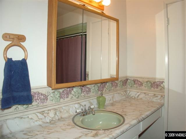 127 Smithridge Reno, NV 89502 - Photo 7 of 9 Photo 7