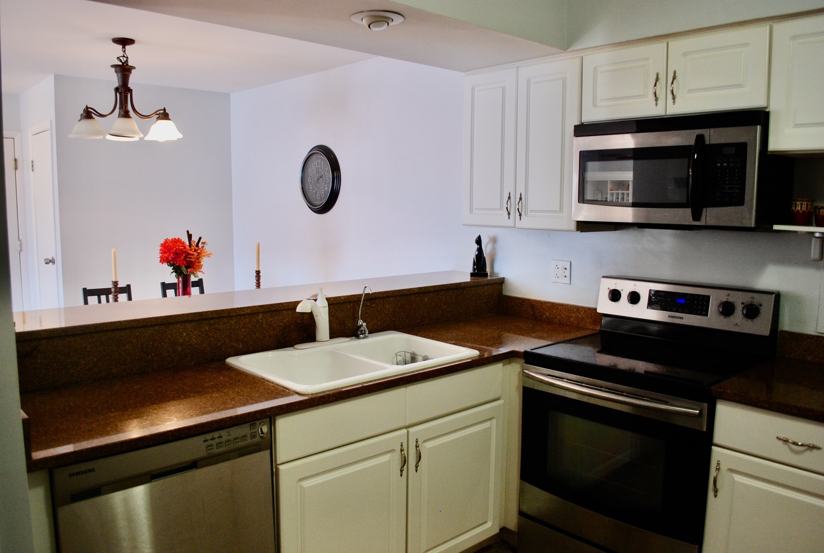 4710 Euclid Avenue, Unit 2D Rolling Meadows, IL 60008 - Photo 6 of 11