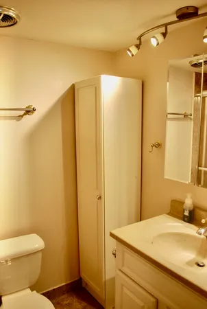$2,000 | 4710 Euclid Avenue, Unit 2D, Rolling Meadows, IL 60008