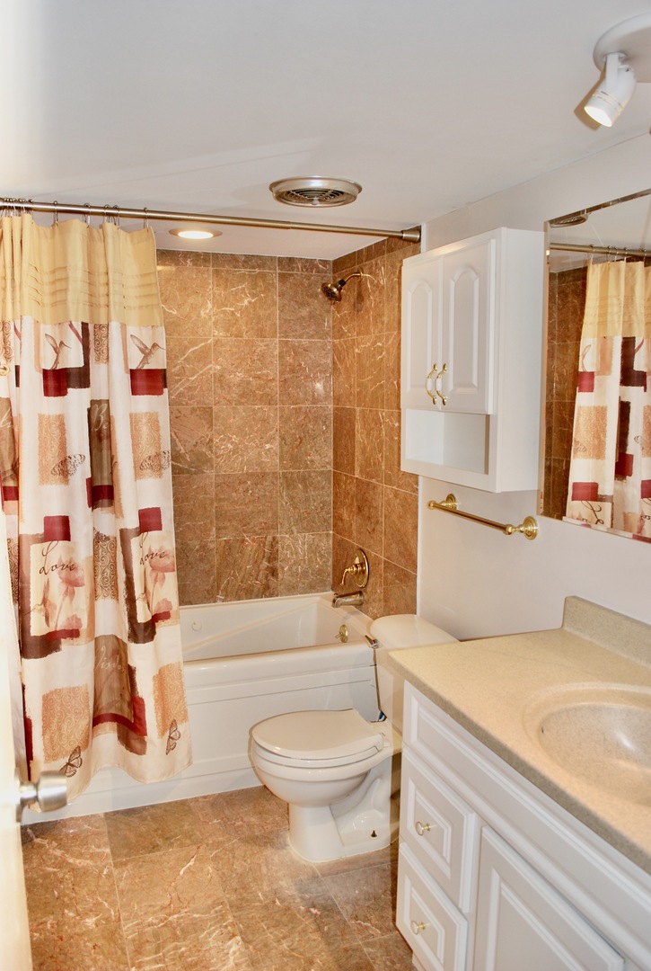 4710 Euclid Avenue, Unit 2D Rolling Meadows, IL 60008 - Photo 10 of 11