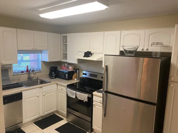 $1,550 | 361 South Hollybrook Drive, Unit 206, Pembroke Pines, FL 33025