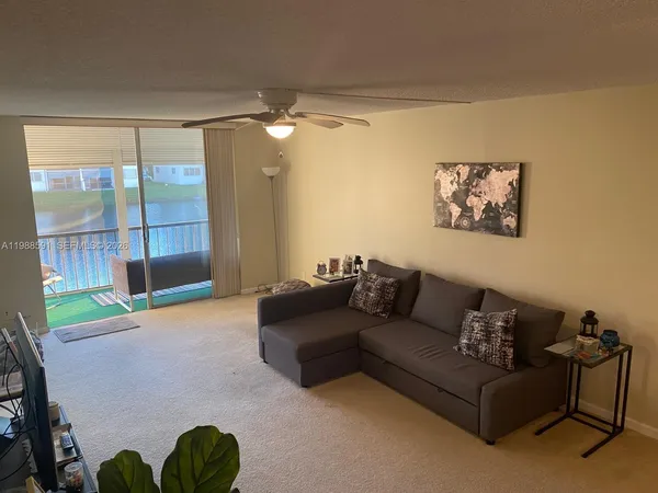 $1,550 | 361 South Hollybrook Drive, Unit 206, Pembroke Pines, FL 33025