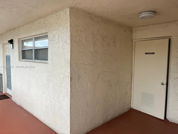$1,550 | 361 South Hollybrook Drive, Unit 206, Pembroke Pines, FL 33025