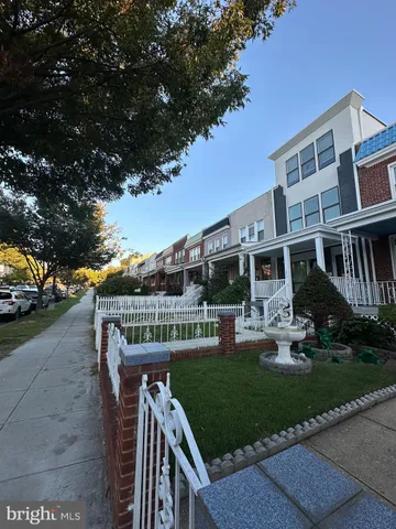 $1,990 | 1925 H Street Northeast, Unit 2, Washington, DC 20002