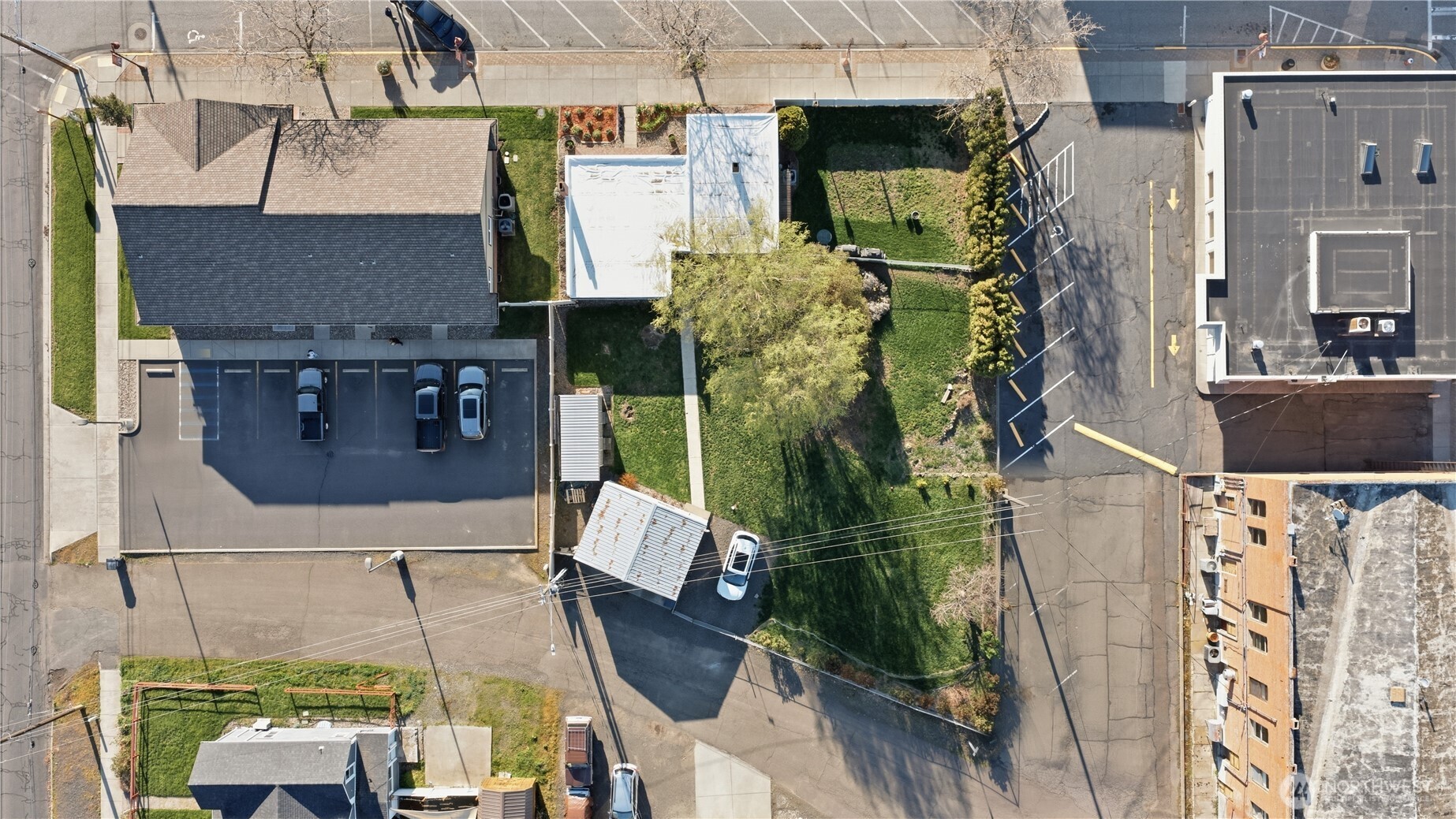 231 Main Street Waitsburg, WA 99361 - Photo 30 of 35 an aerial view of a houses with yard