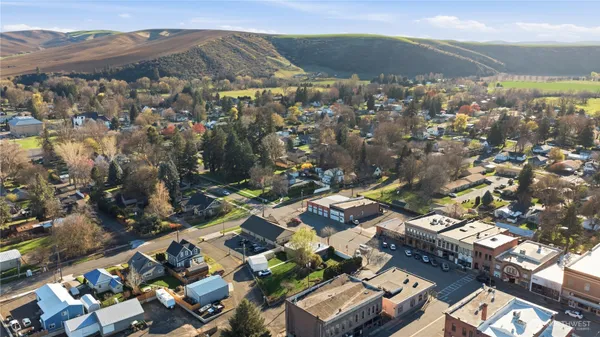 $325,000 | 231 Main Street, Waitsburg, WA 99361