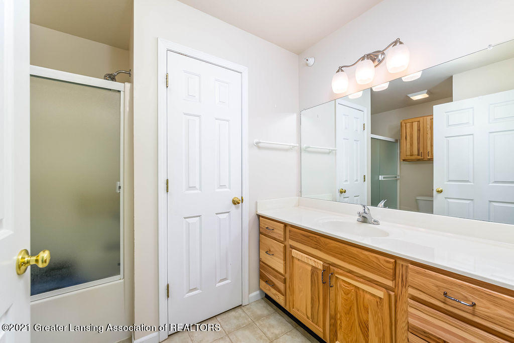 1311 Coolidge Road East Lansing, MI 48823 - Photo 11 of 15 20210701-942A0893-Edit