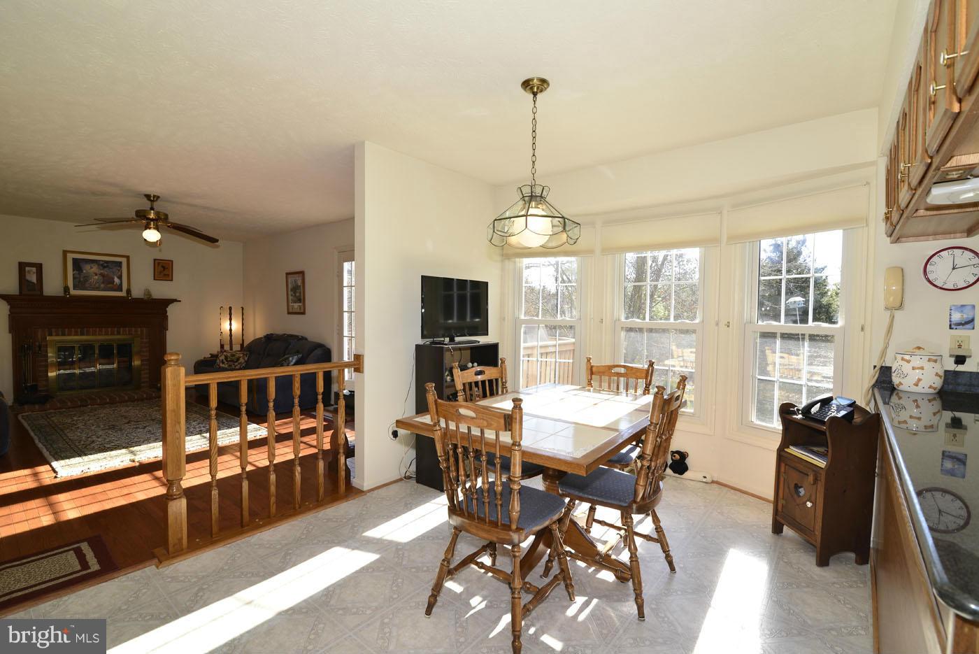 12711 Roark Court Reston, VA 20191 - Photo 9 of 30 Kitchen - Breakfast Area