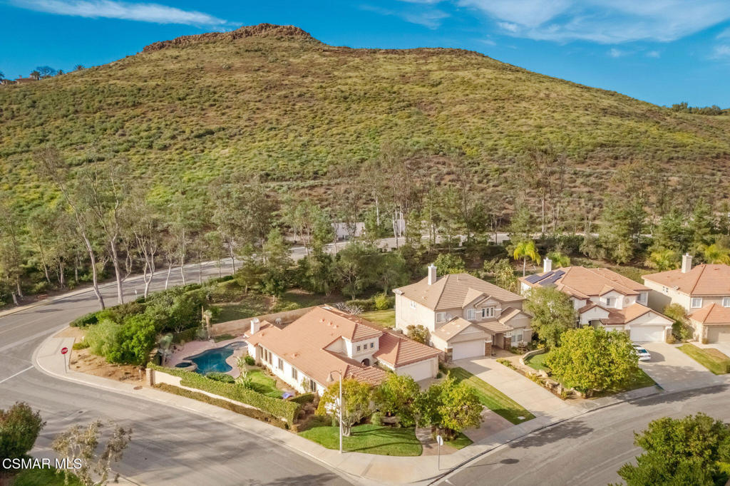 791 Eisenhower Way Simi Valley, CA 93065 - Photo 24 of 43