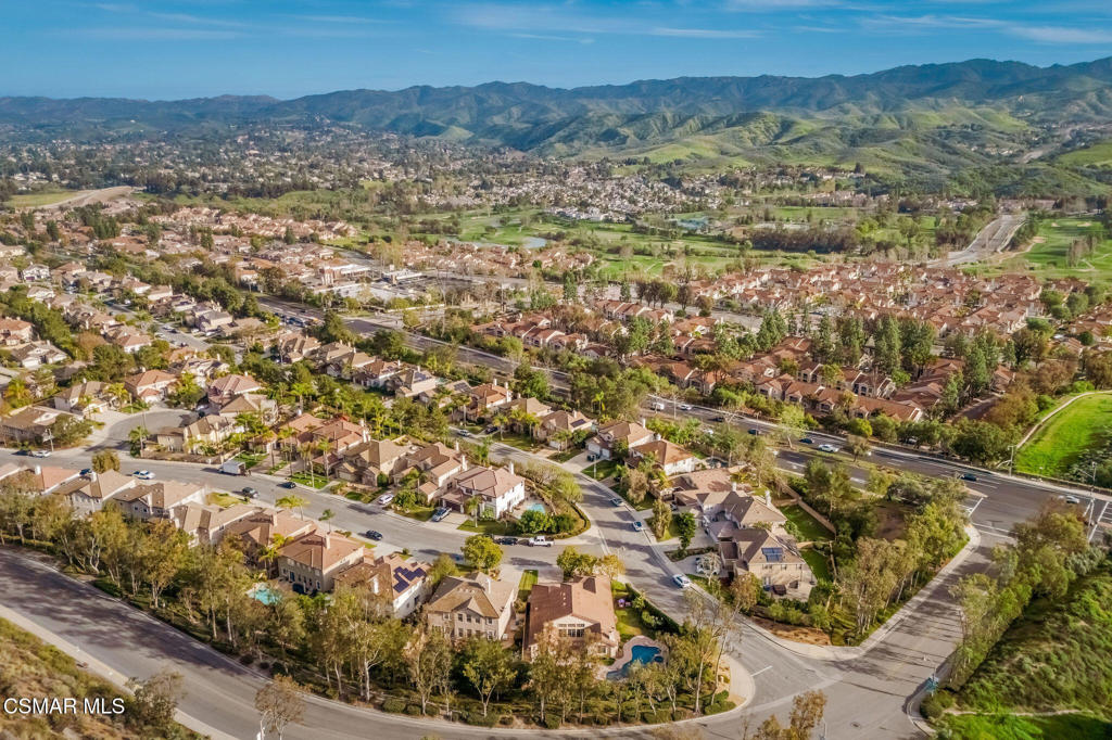 791 Eisenhower Way Simi Valley, CA 93065 - Photo 40 of 43