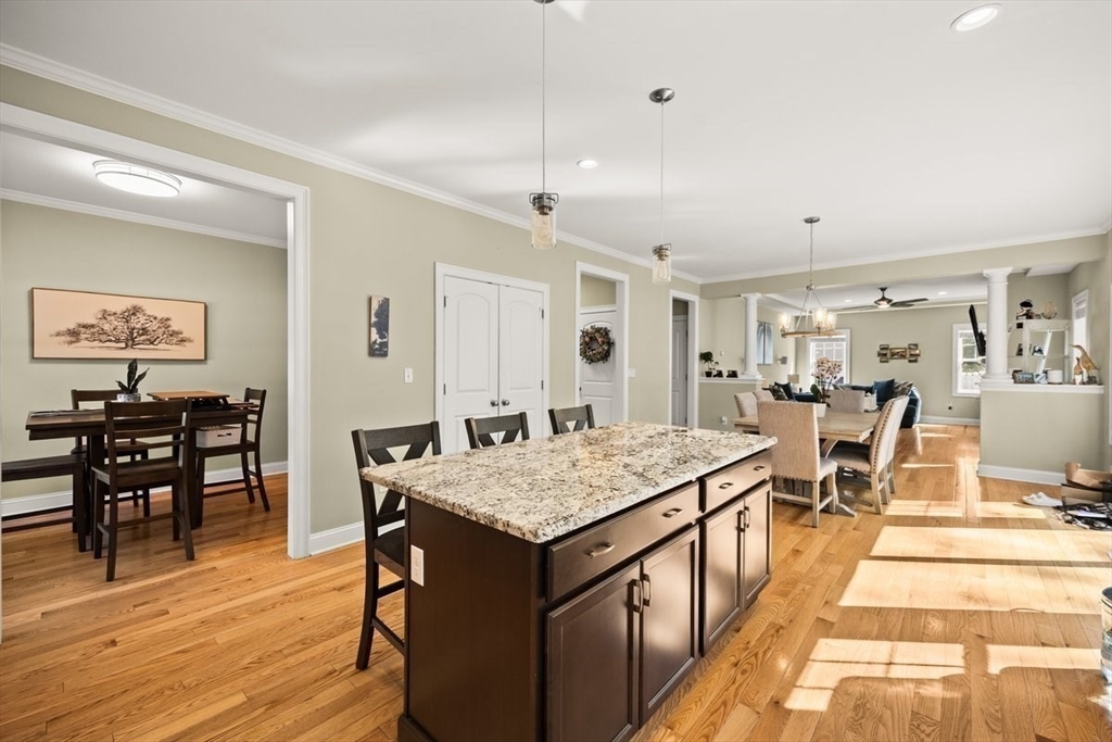 16 Coach Road Plainville, MA 02762 - Photo 8 of 26
