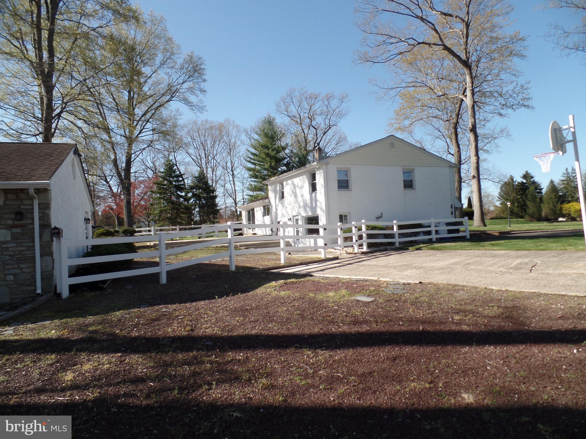 604 Beverly Road Southampton, PA 18966 - Photo 2 of 32 Exterior Side