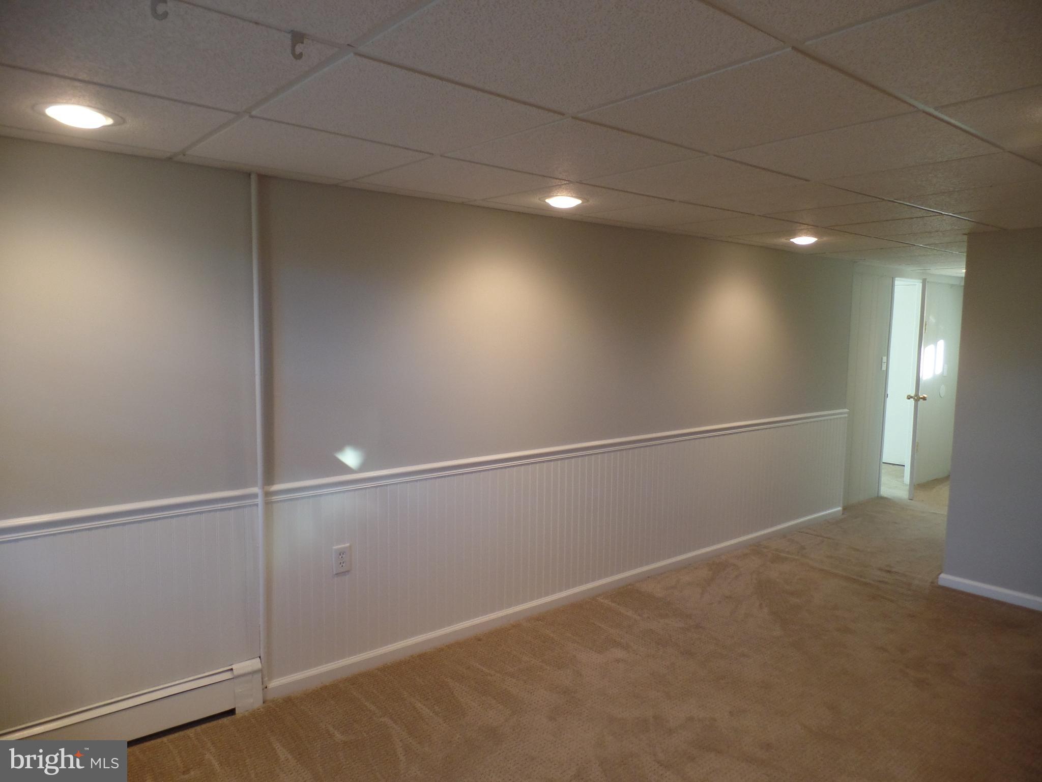604 Beverly Road Southampton, PA 18966 - Photo 17 of 32 Family Room