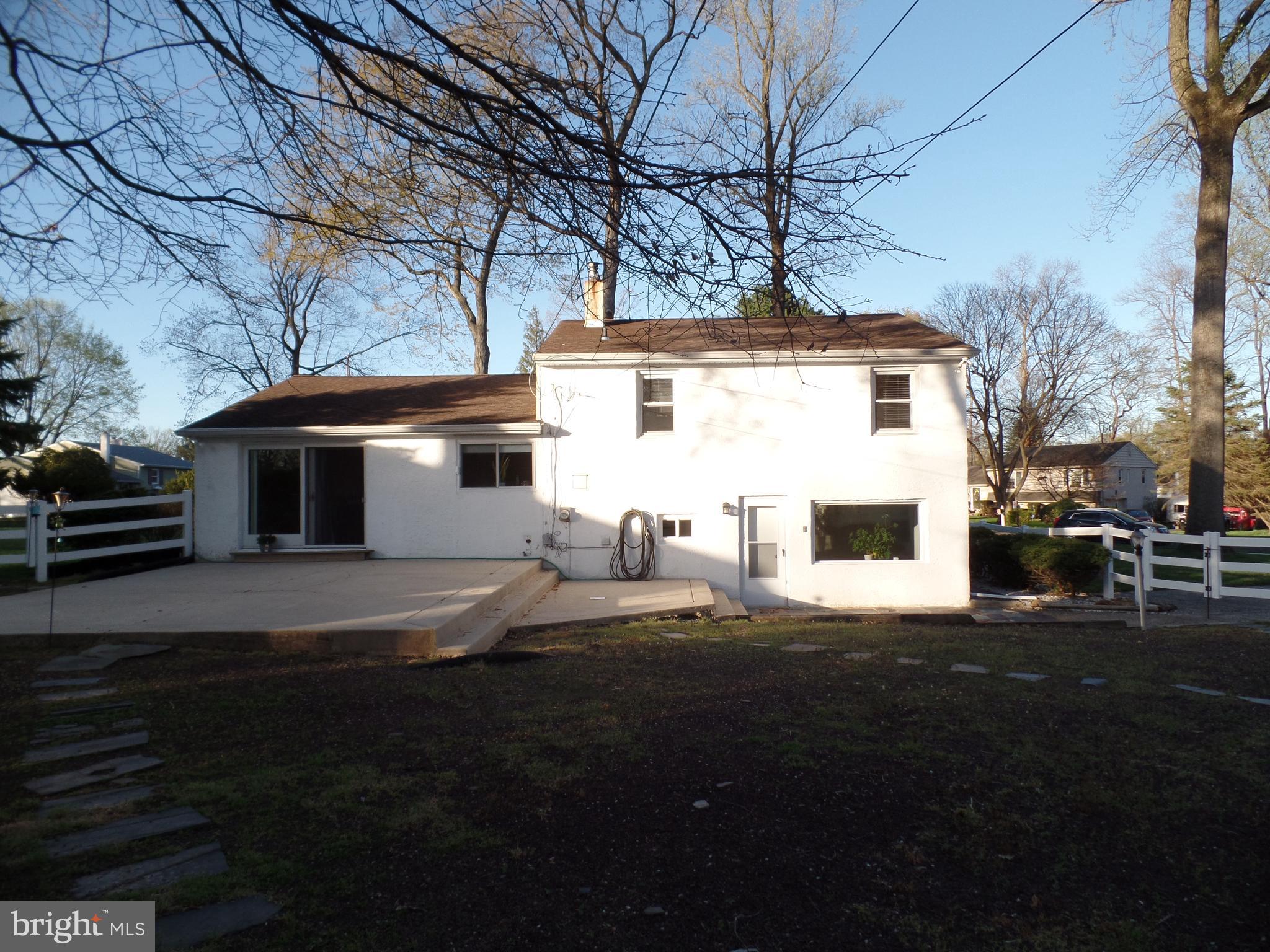 604 Beverly Road Southampton, PA 18966 - Photo 3 of 32 Exterior Back