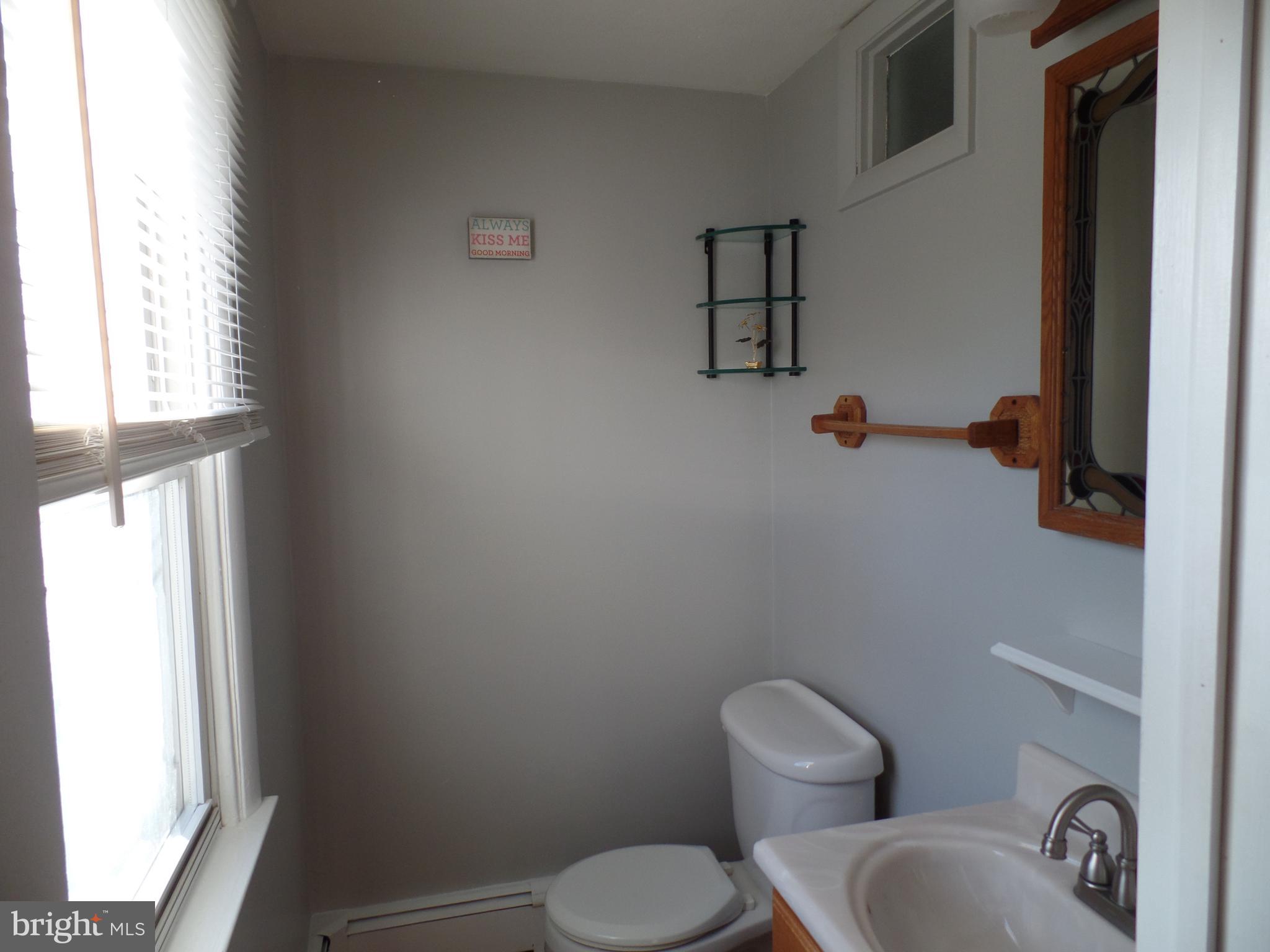 604 Beverly Road Southampton, PA 18966 - Photo 21 of 32 Master Bath