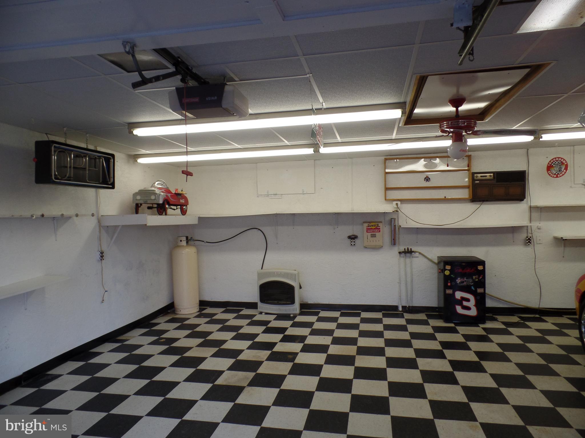 604 Beverly Road Southampton, PA 18966 - Photo 31 of 32 Inside Garage