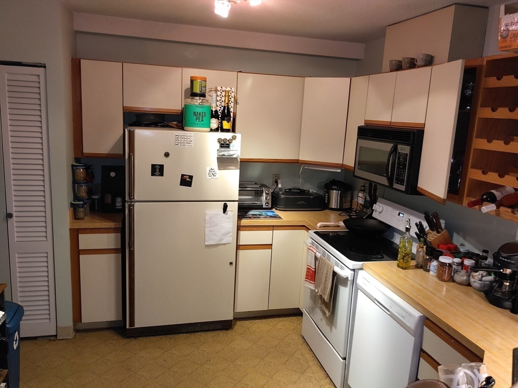1850 Beacon Street, Unit 203 Brookline, MA 02445 - Photo 9 of 12