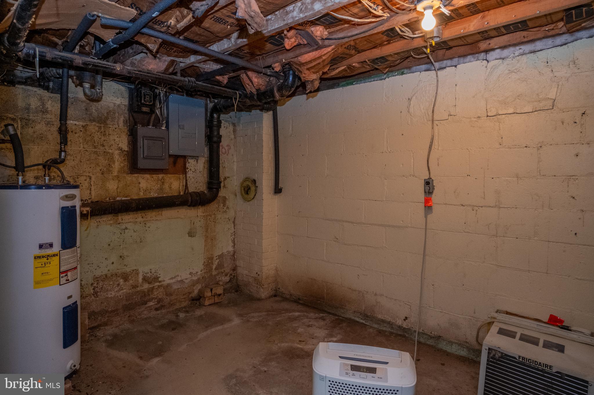 12401 Wright Avenue Cumberland, MD 21502 - Photo 16 of 17 a bathroom with a shower