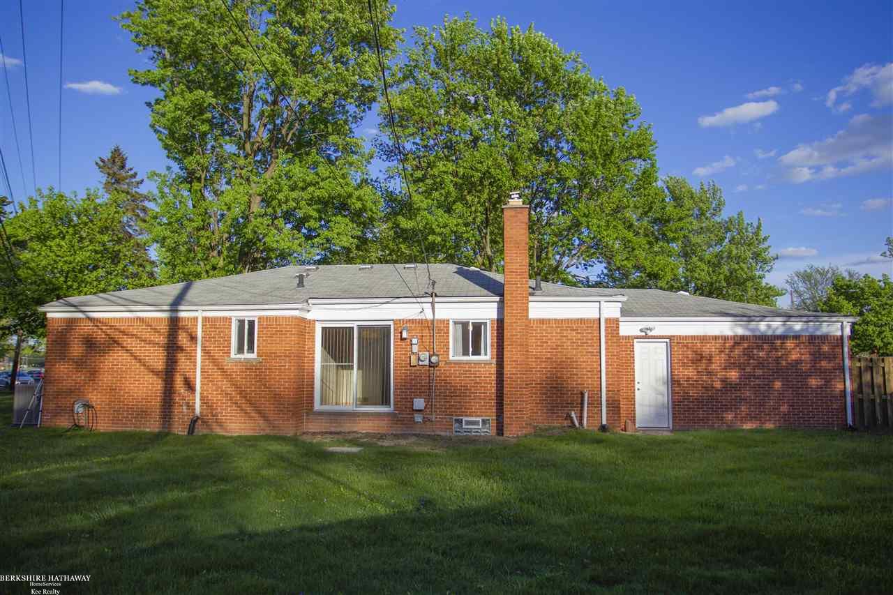 11947 Frazho Road Warren, MI 48089 - Photo 31 of 35 50074769-30.JPG