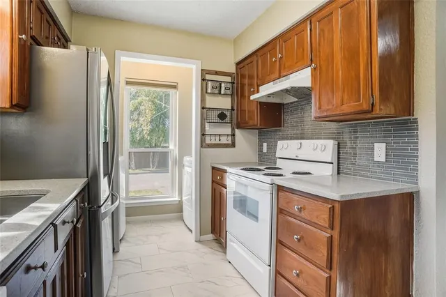 $2,500 | 702 Michol Street, Grapevine, TX 76051