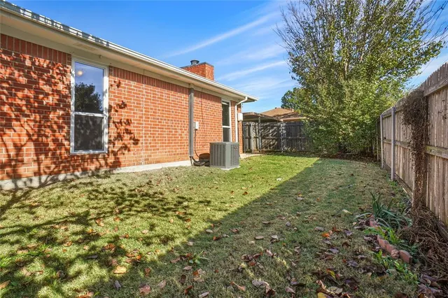 $2,500 | 702 Michol Street, Grapevine, TX 76051