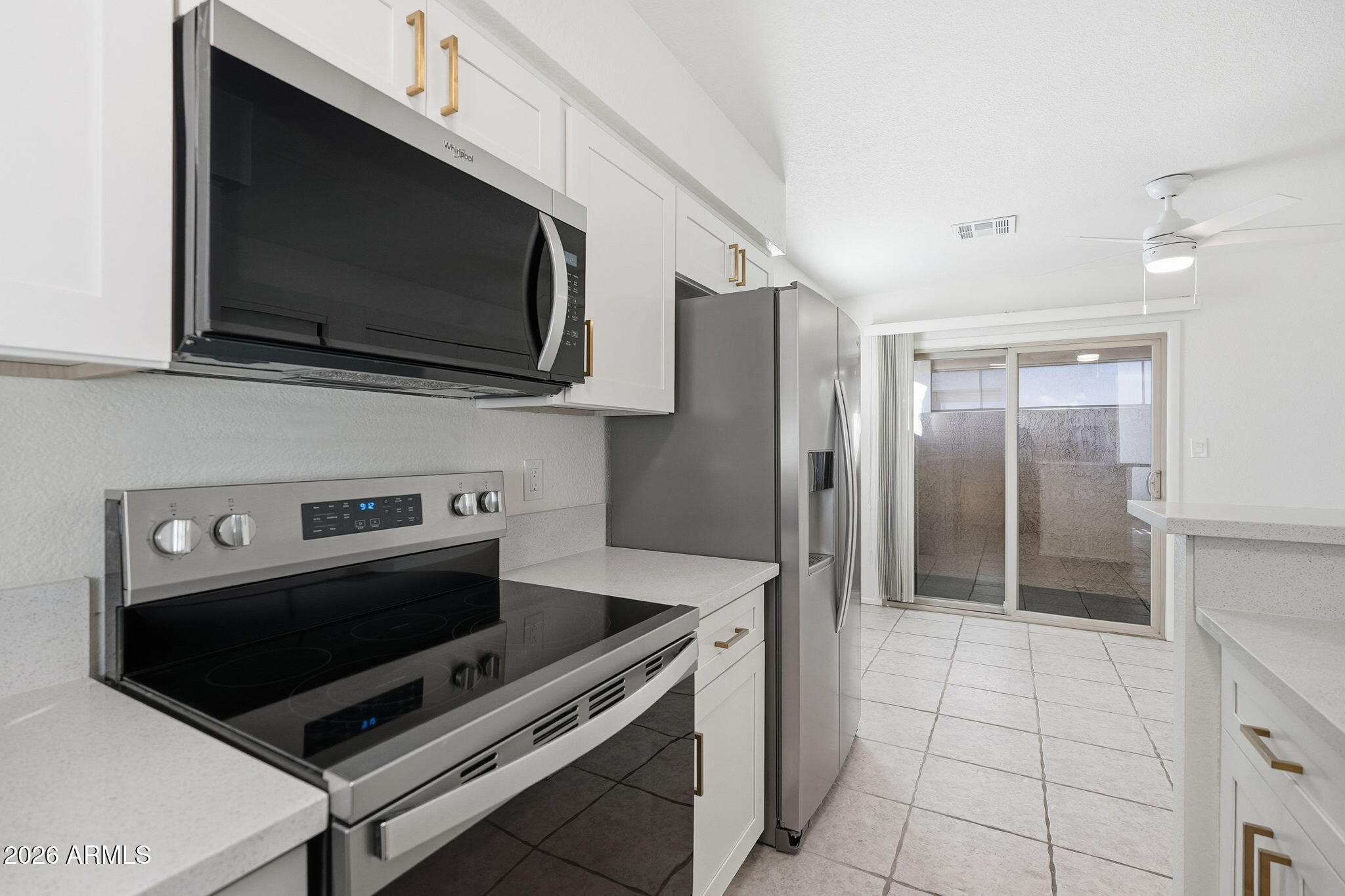 97 North Cooper Road, Unit 93 Chandler, AZ 85225 - Photo 4 of 18 Kitchen
