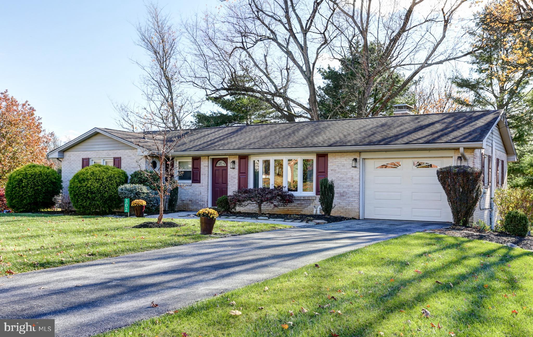 302 Hilltop Road Boiling Springs, PA 17007 - Photo 3 of 37 Gallery Image 3