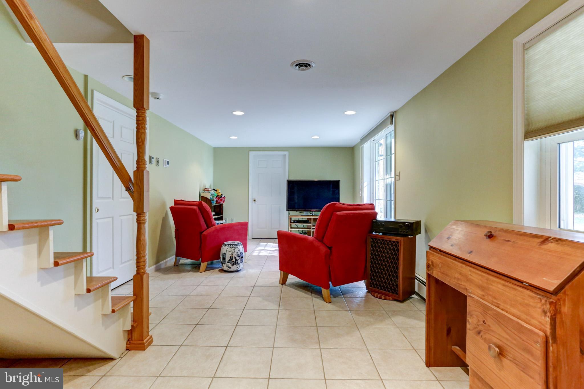 302 Hilltop Road Boiling Springs, PA 17007 - Photo 34 of 37 Gallery Image 34