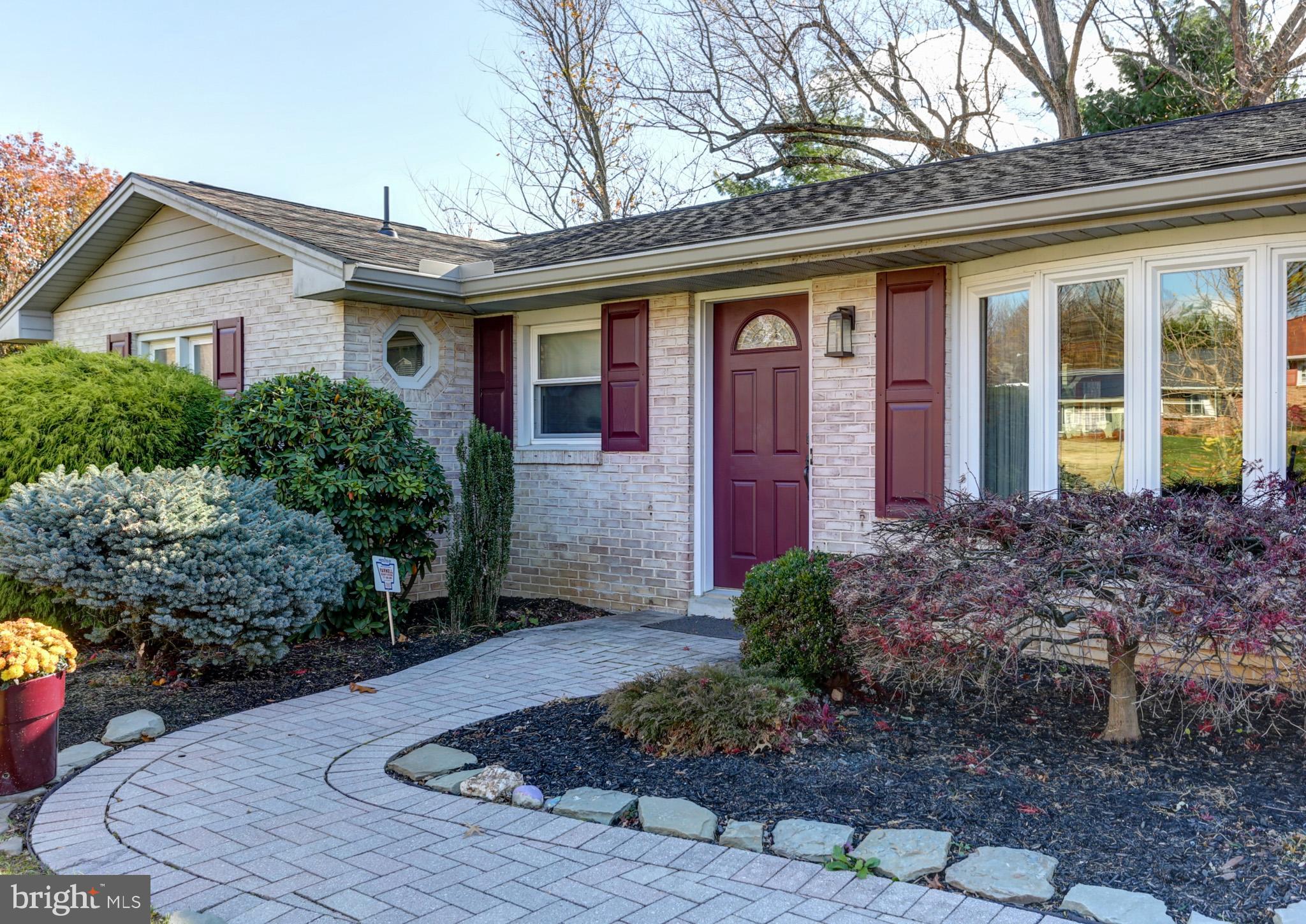 302 Hilltop Road Boiling Springs, PA 17007 - Photo 5 of 37 Gallery Image 5