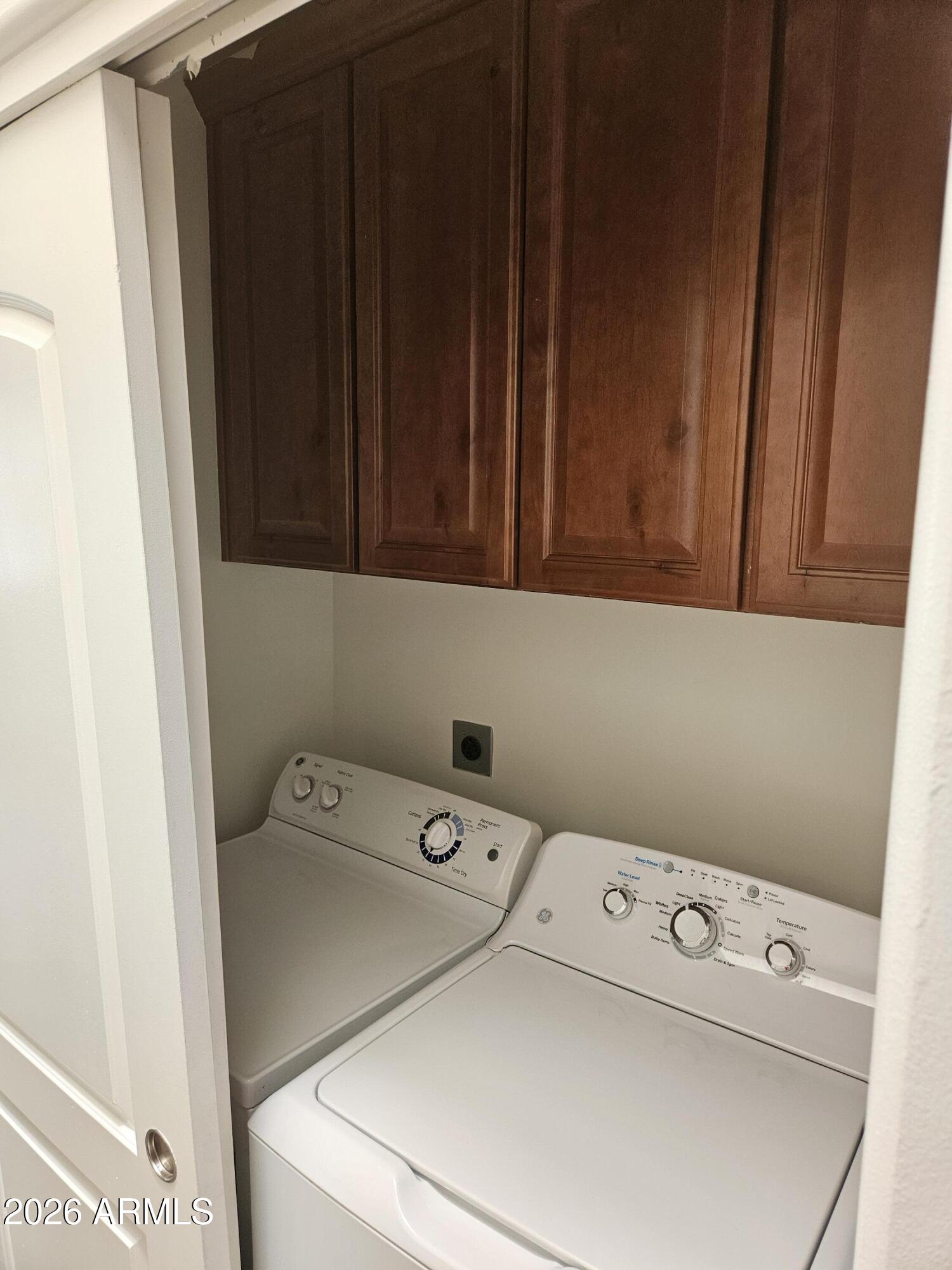4113 North 22nd Street, Unit 5 Phoenix, AZ 85016 - Photo 24 of 60 a utility room with dryer and washer