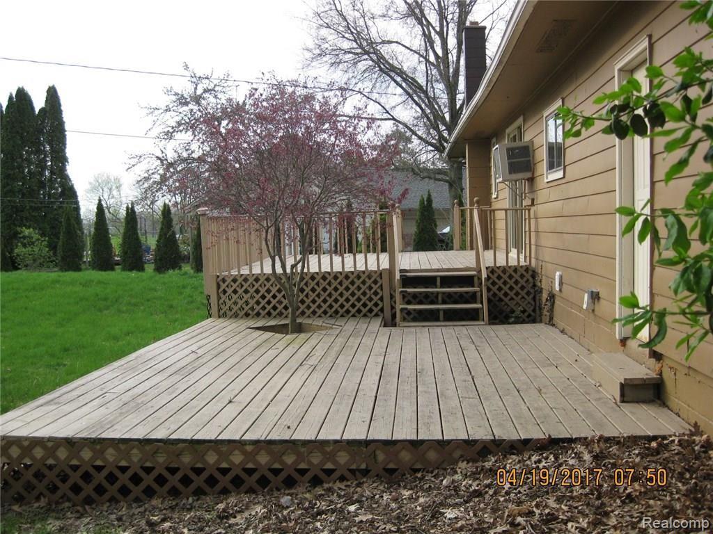27173 Waltz Road New Boston, MI 48164 - Photo 13 of 15 IMG_0317.JPG