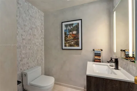$1,165,000 | 68 Southeast 6th Street, Unit 2612, Miami, FL 33131