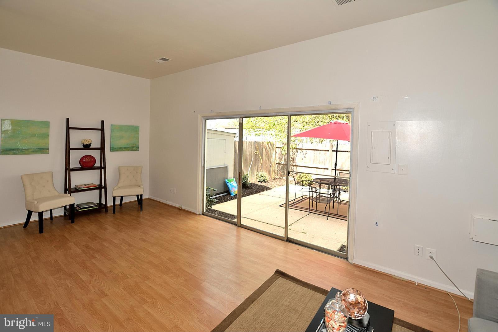 8212 Tory Road, Unit 140 Springfield, VA 22152 - Photo 14 of 17 Living Room