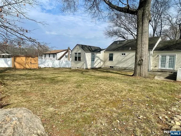 $3,850 | 140 Carver Avenue, Westwood, NJ 07675