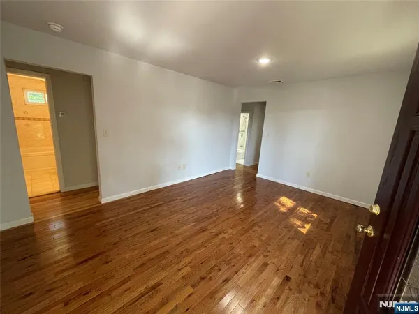 $3,850 | 140 Carver Avenue, Westwood, NJ 07675