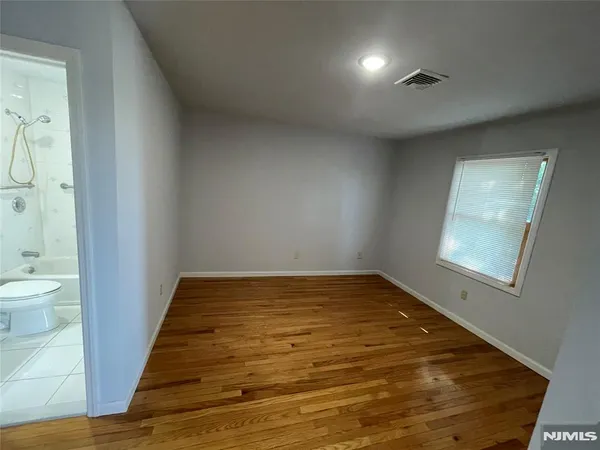 $3,850 | 140 Carver Avenue, Westwood, NJ 07675