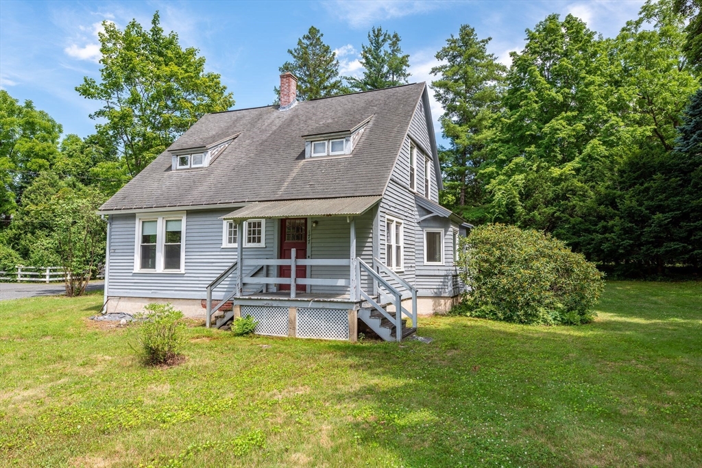 177 Montague Road Amherst, MA 01002 - Photo 4 of 31