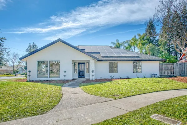 $774,900 | 8453 North First Street, Fresno, CA 93720