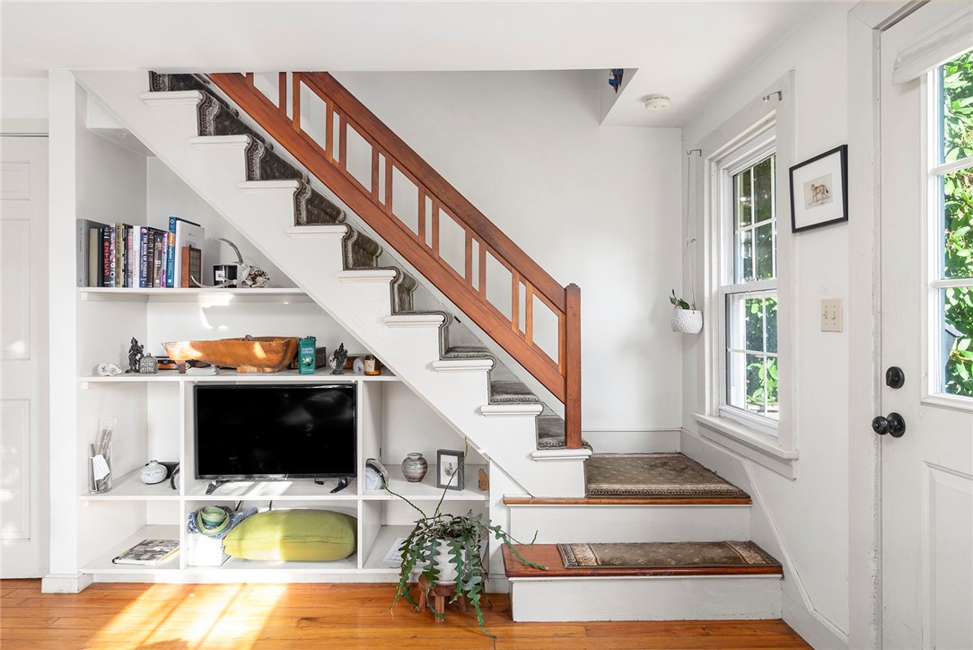 12 Tyler Point Road Barrington, RI 02806 - Photo 21 of 22 Unit 4 Family Room