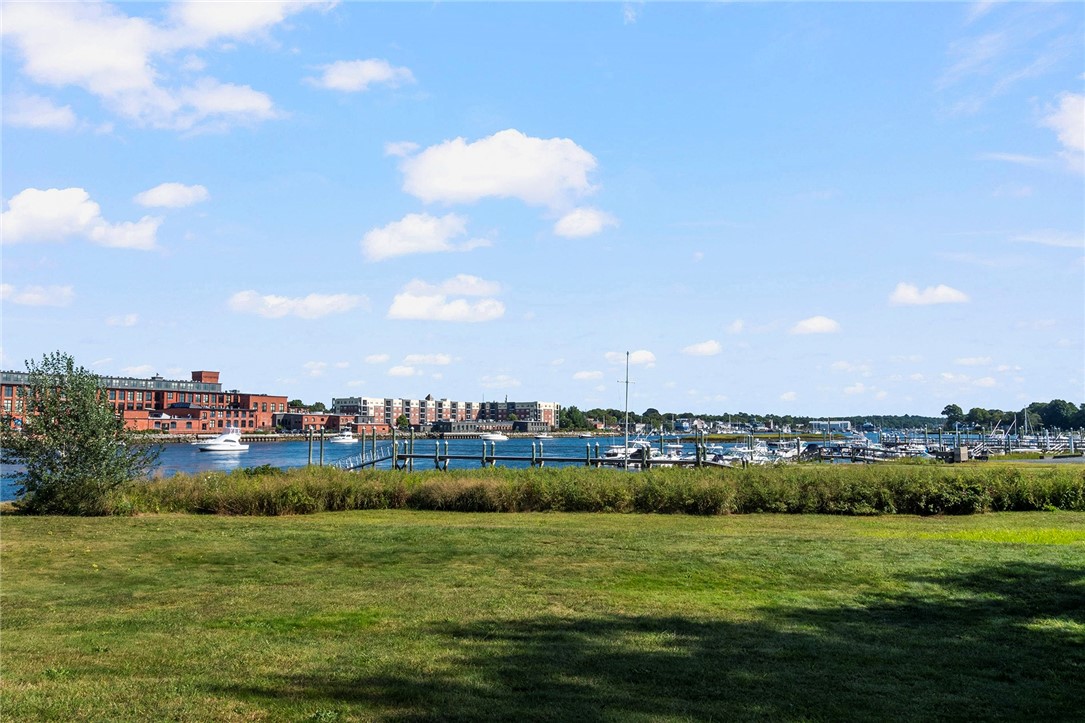 12 Tyler Point Road Barrington, RI 02806 - Photo 5 of 22