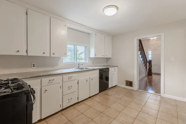 $2,600 | 55 Morse Street, Unit 1, Watertown, MA 02472