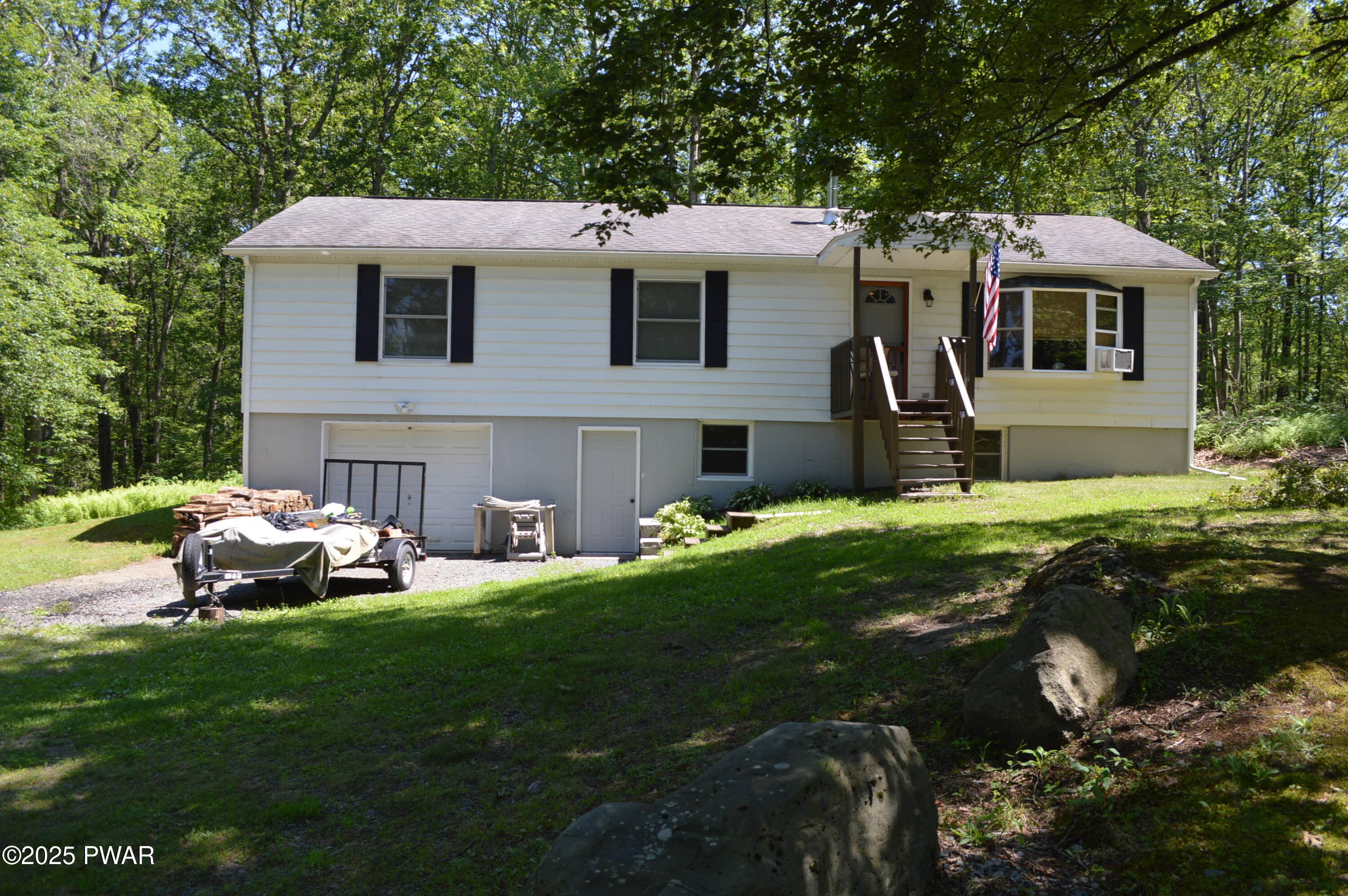 292 Well Road Greeley, PA 18425 - Photo 1 of 24 DSC_0463