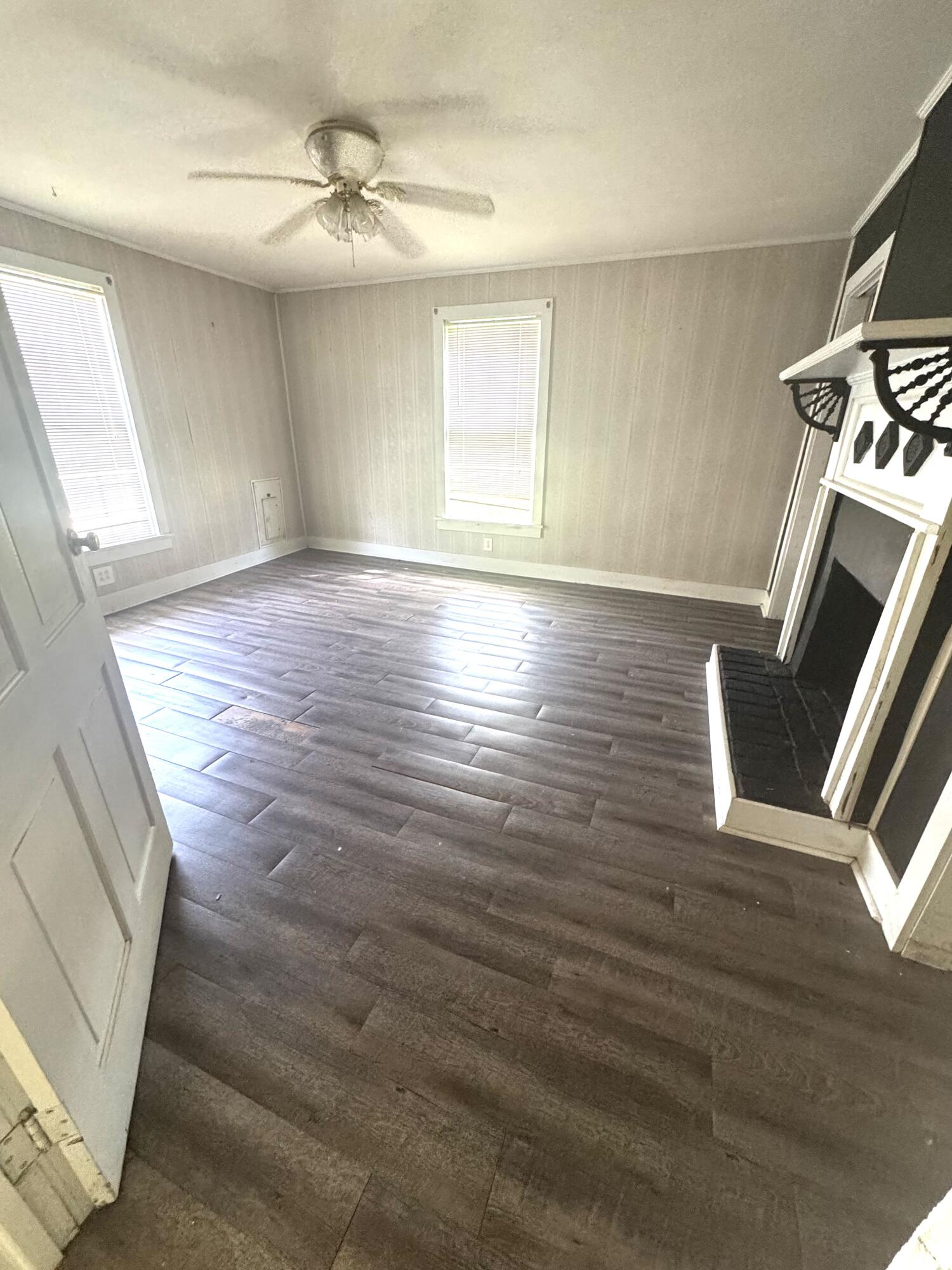 8347 Lodge Highway Lodge, SC 29082 - Photo 15 of 17 IMG_3254