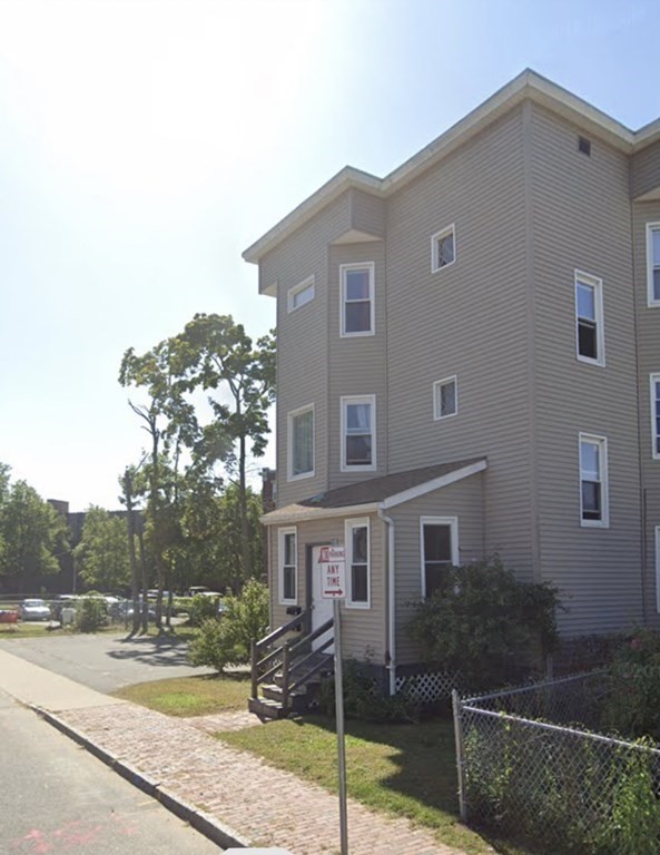 30 Armory Street Springfield, MA 01105 - Photo 4 of 34 Gallery Image 4