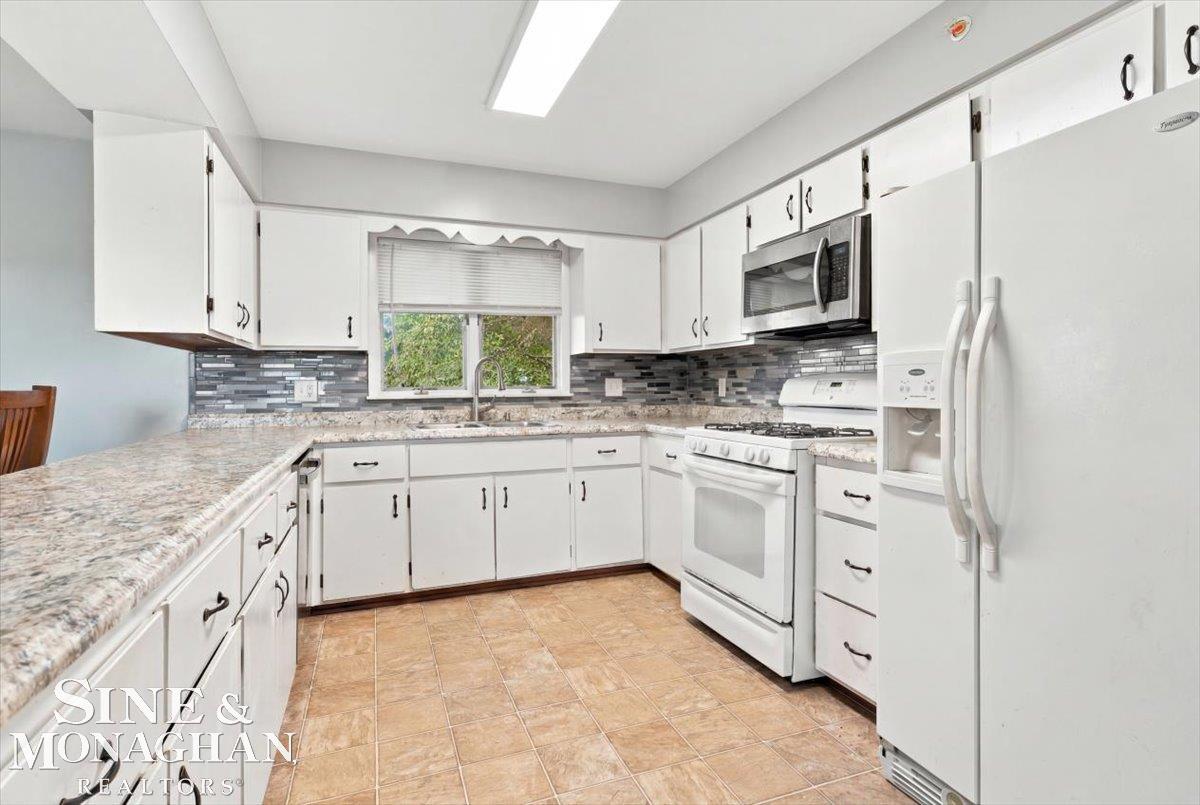 7887 Slattery Road North Branch, MI 48461 - Photo 10 of 41